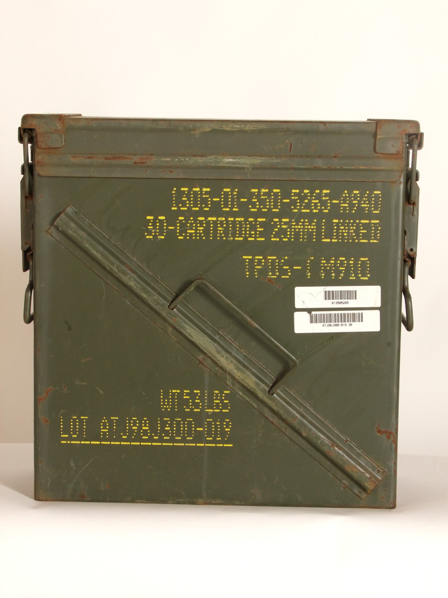 Ammo tin for linked cartridges.