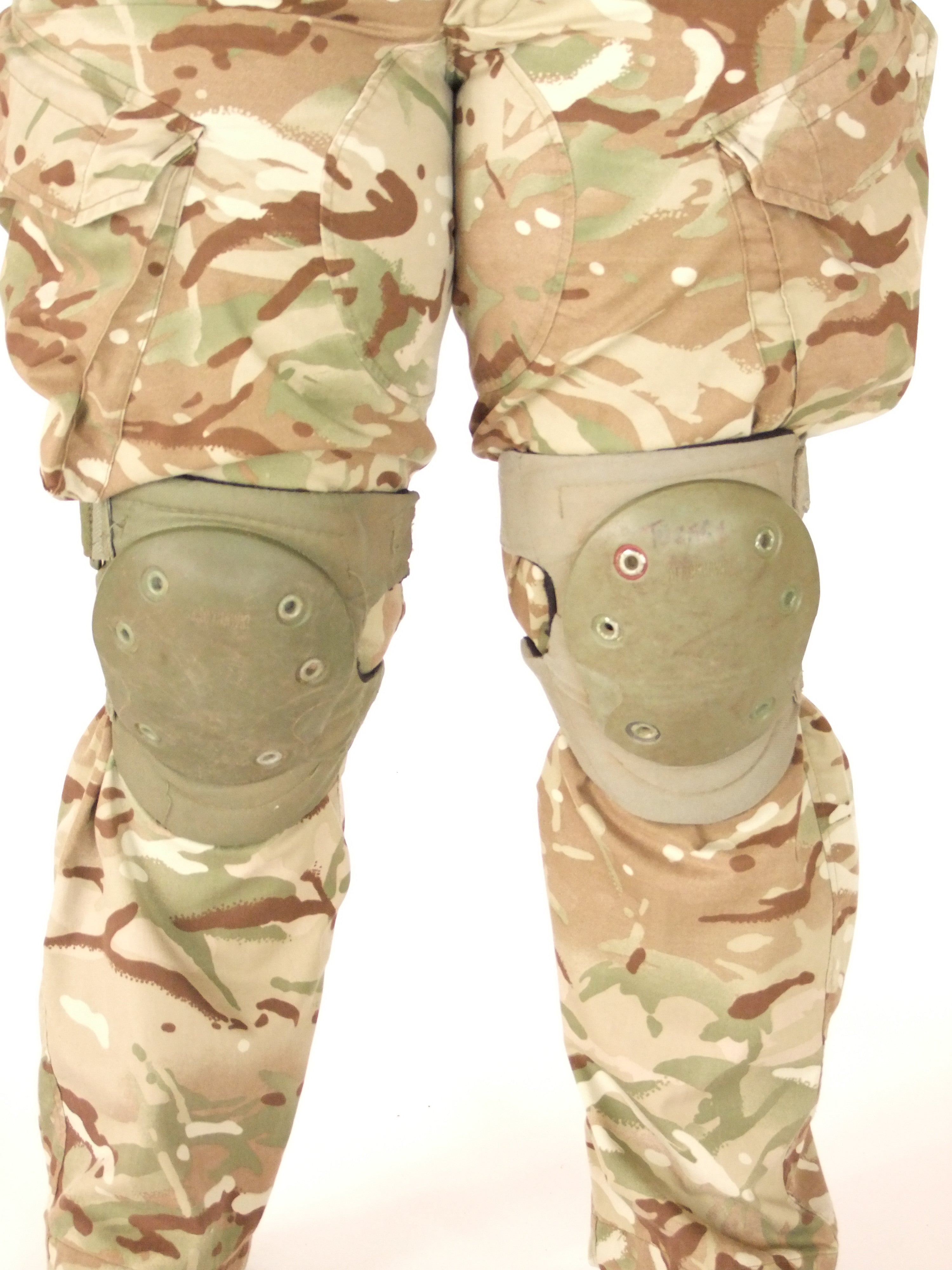 British issue knee pads
